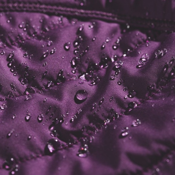 Lululemon First Mile Jacket in Darkest Magenta, size 6 - Picture 3 of 13